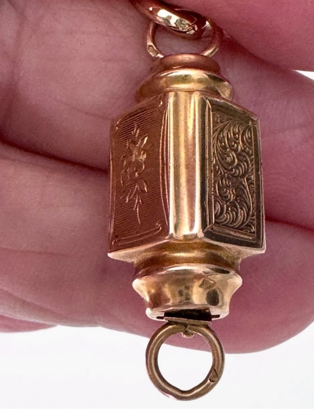 19th century French 18 carat chain 
Hexagonal Pendant Charm - Women Jewelry